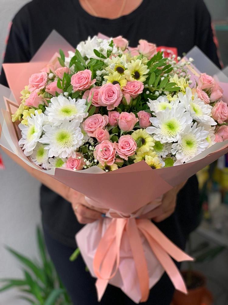 Букет цветов из: Розы и Хризантемы в Мулино