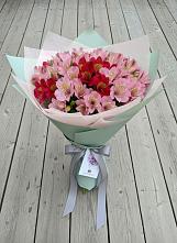 Букет цветов из:  Альстромерии в Мулино