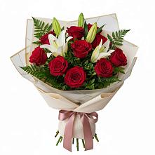 Букет цветов из:  Лилии и Розы в Мулино