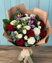 Букет цветов из:  Розы и Альстромерии в Мулино
