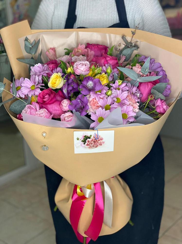 Букет цветов из: Хризантемы, Гвоздики и Альстромерии в Мулино