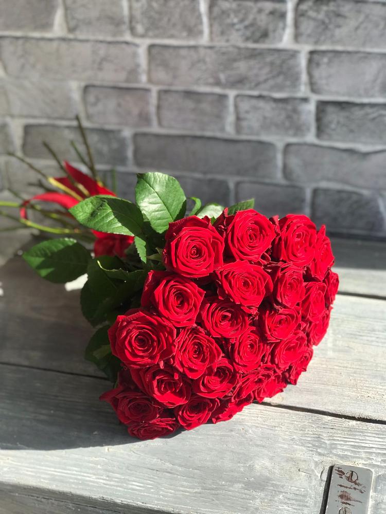 Букет Красные розы Фридом в Мулино