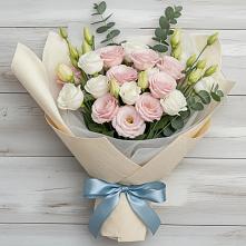 Букет цветов из:  Лизиантусы в Мулино