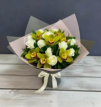 Букет цветов из:  Орхидеи и Розы в Мулино