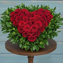 Цветочная композиция из Розы в виде сердца #REPLACE_PRED# Мулино