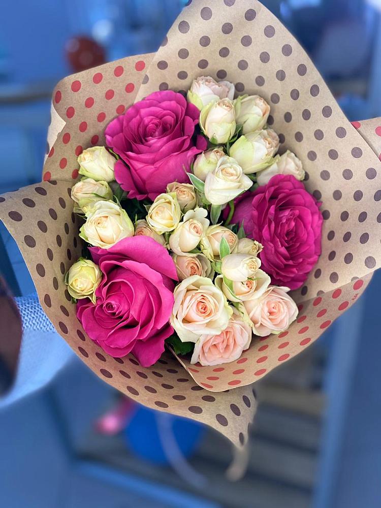 Букет цветов из: Розы в Мулино