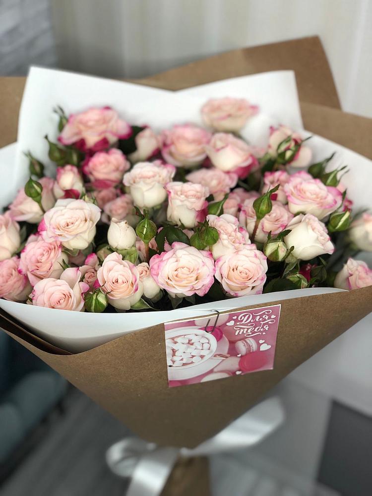 Букет цветов из: Розы в Мулино