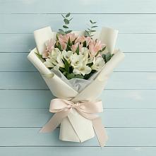 Букет цветов из:  Альстромерии в Мулино