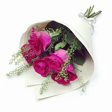 Букет цветов из:  Розы в Мулино