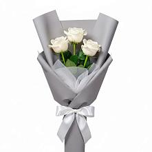 Букет 3 белые розы в Мулино