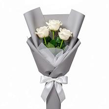 Букет 3 белые розы в Мулино