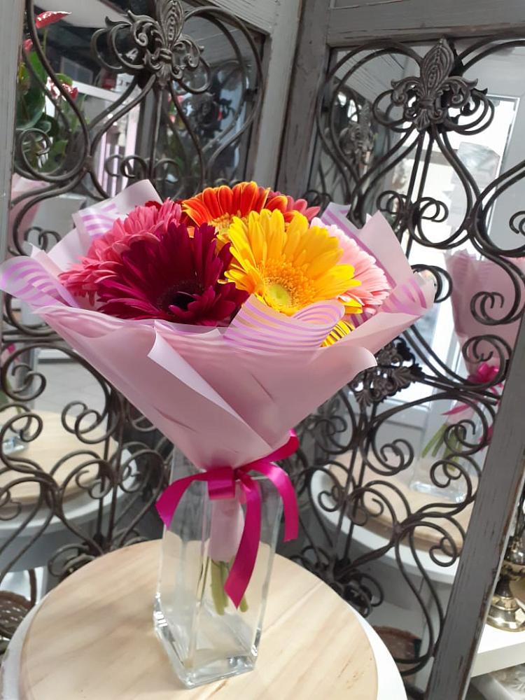 Букет цветов из: Герберы в Мулино