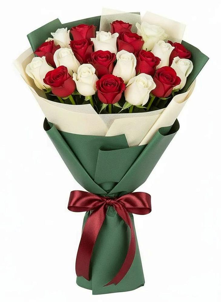 Букет Микс из красных и белых роз в Мулино