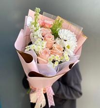 Букет цветов из:  Хризантемы и Розы в Мулино