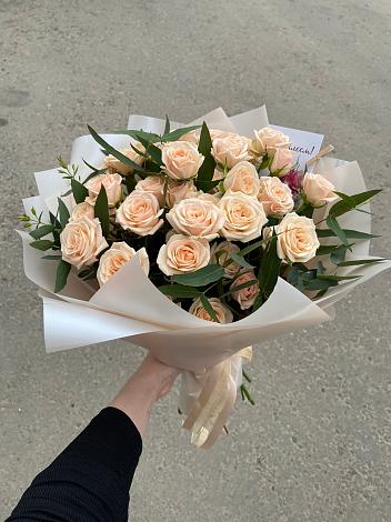 Букет Кремовые розы Латте в Мулино