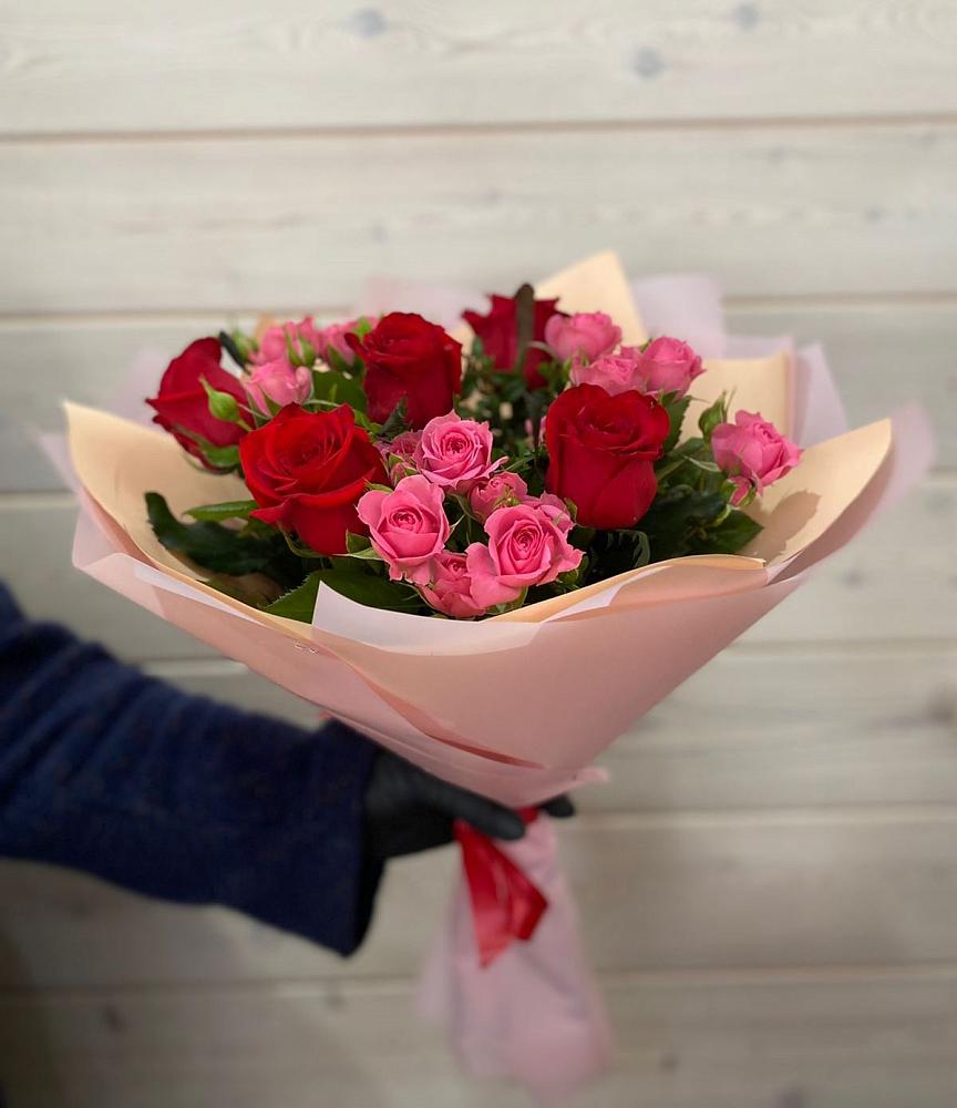 Букет цветов из: Розы в Мулино