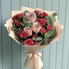 Букет цветов из:  Гвоздики и Розы в Мулино