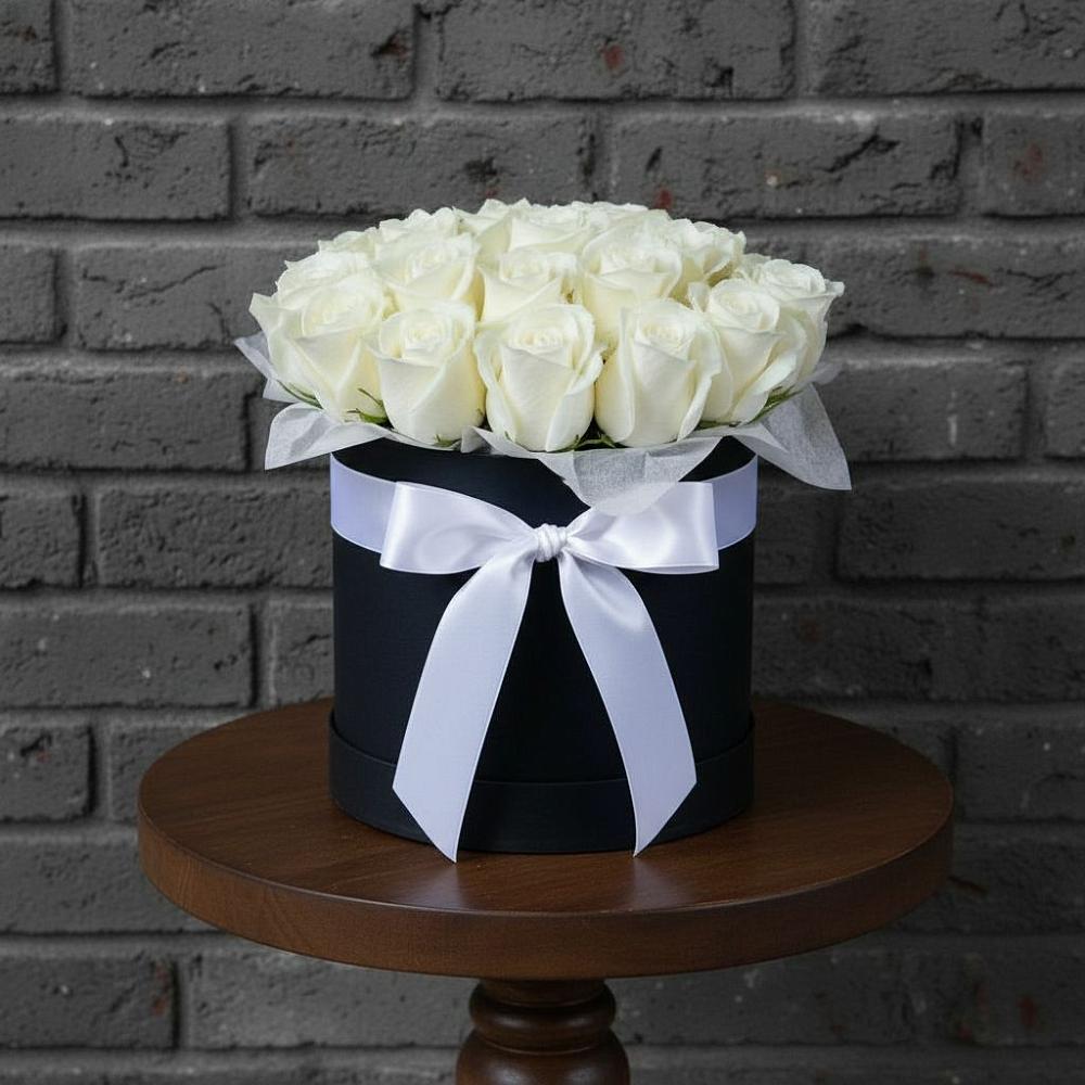 Цветочная композиция из Розы в шляпной коробке в Мулино