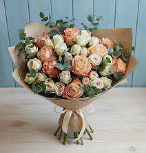 Букет цветов из:  Альстромерии и Розы в Мулино