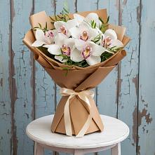 Букет цветов из:  Орхидеи и Розы в Мулино