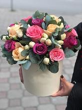 Цветочная композиция из Розы в шляпной коробке в Мулино