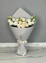 Букет цветов из:  Розы и Лизиантусы в Мулино